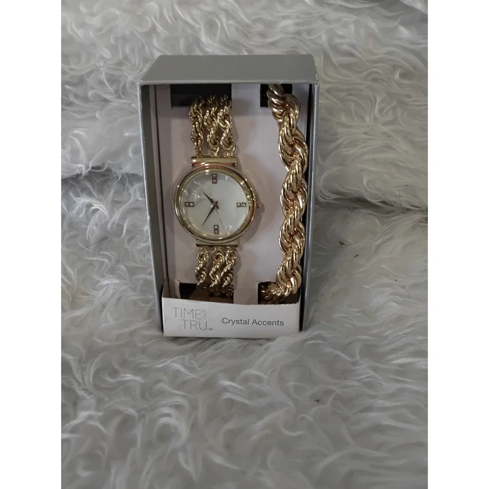 Time and Tru Women Gold Tone Crystal‎ Accent Watch Bracelet Set